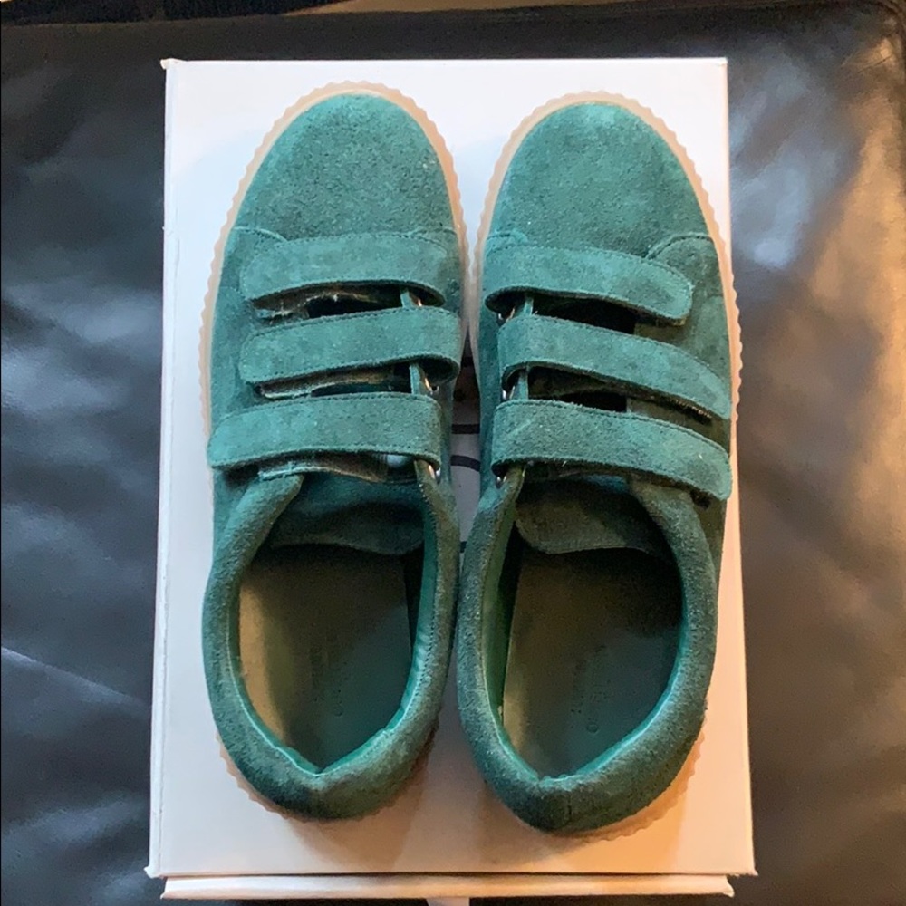 Suede creeper sneaker